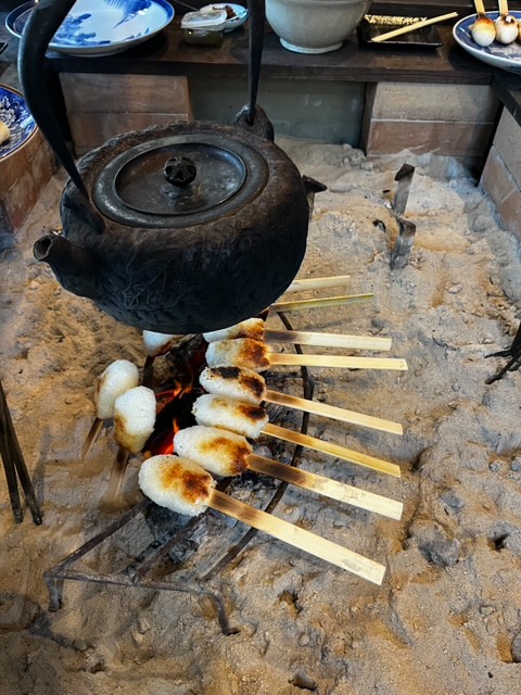 焚き火または囲炉裏の様子
